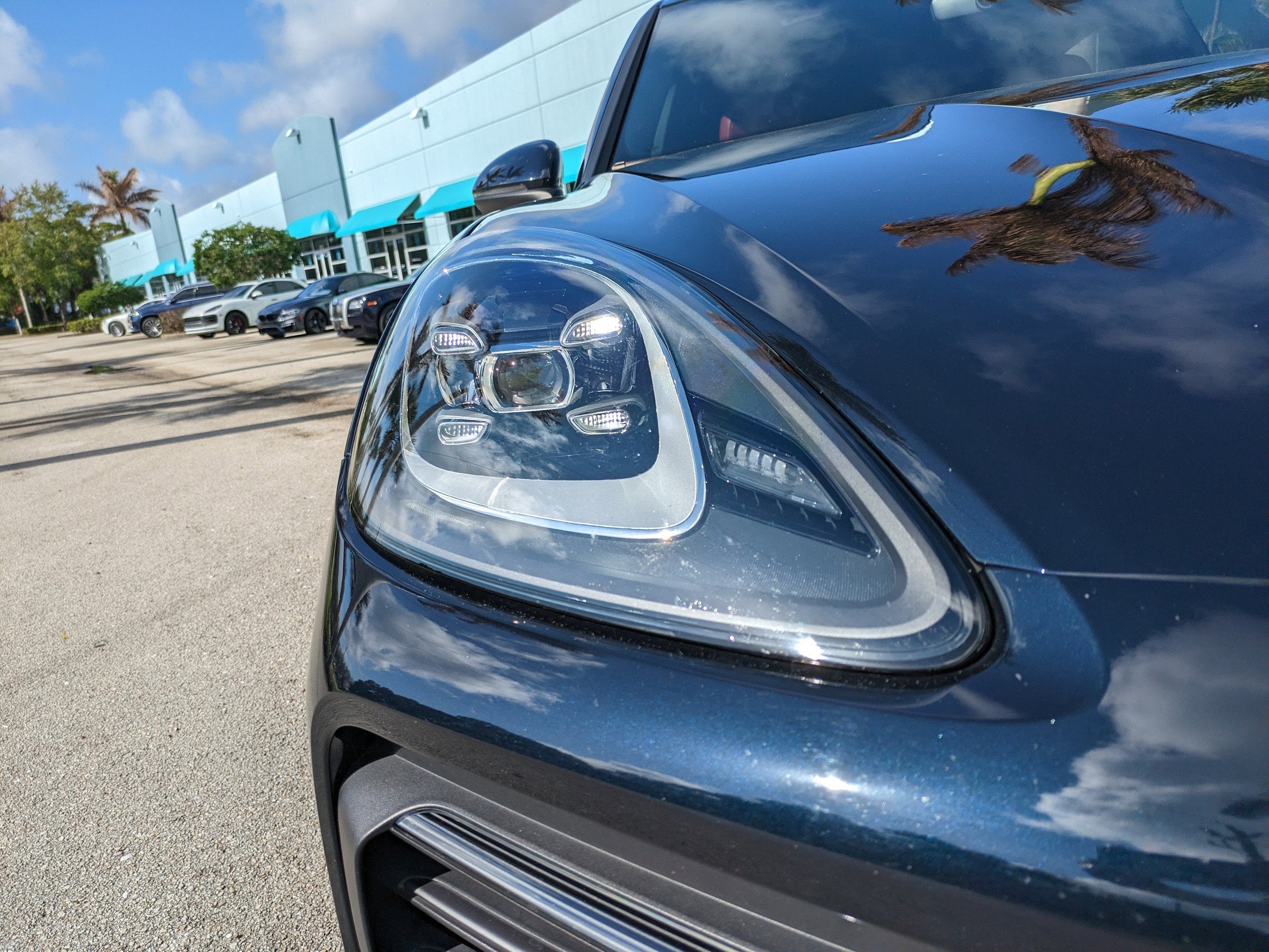 2023 Porsche Cayenne Platinum Edition