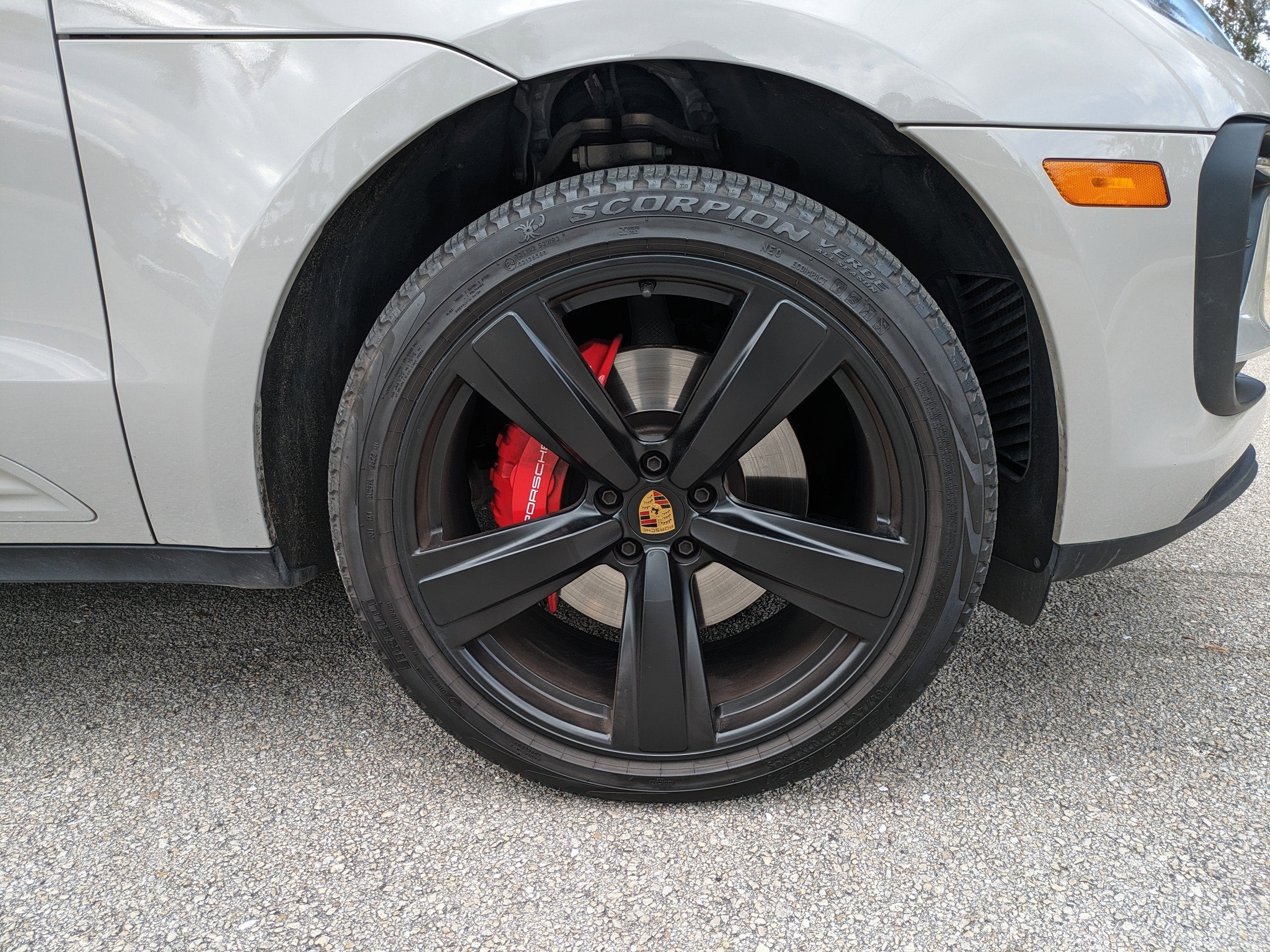 2024 Porsche Macan S