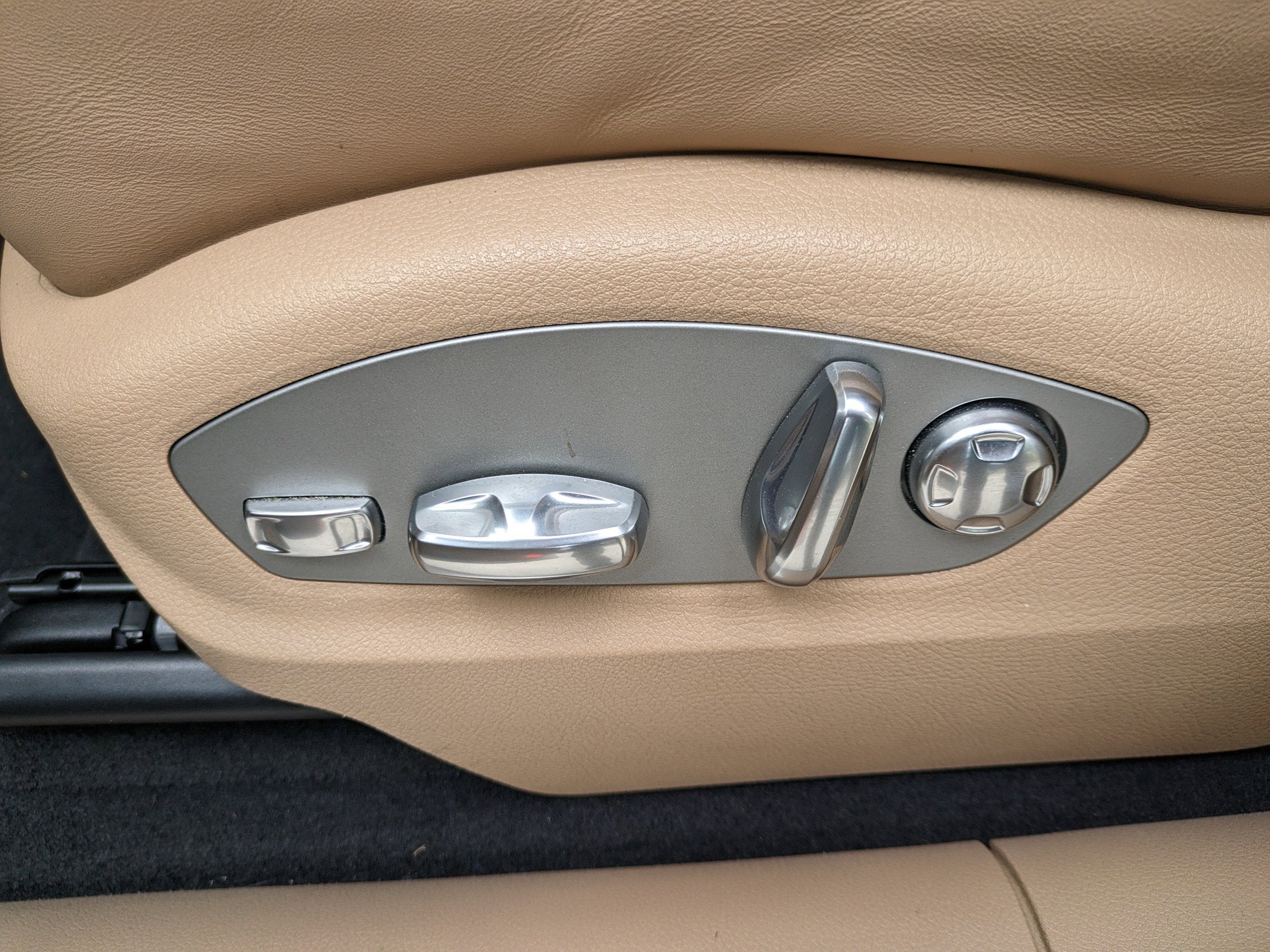 2024 Porsche Macan S