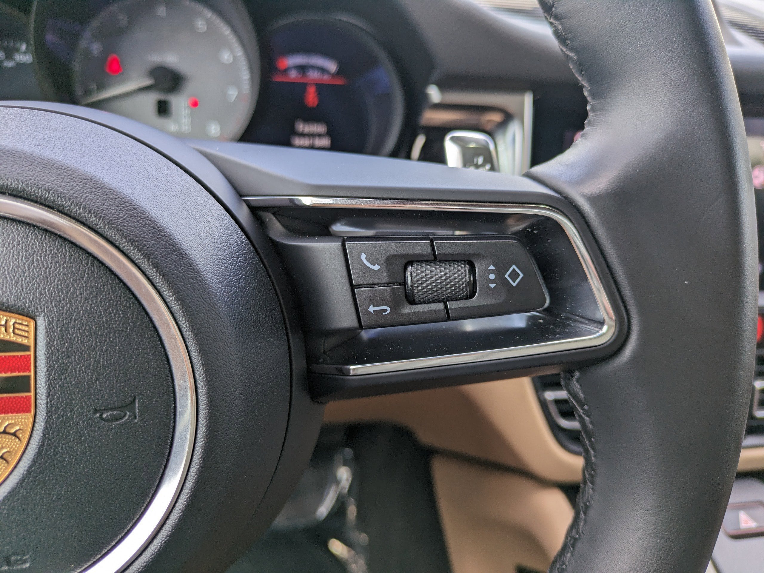 2024 Porsche Macan S