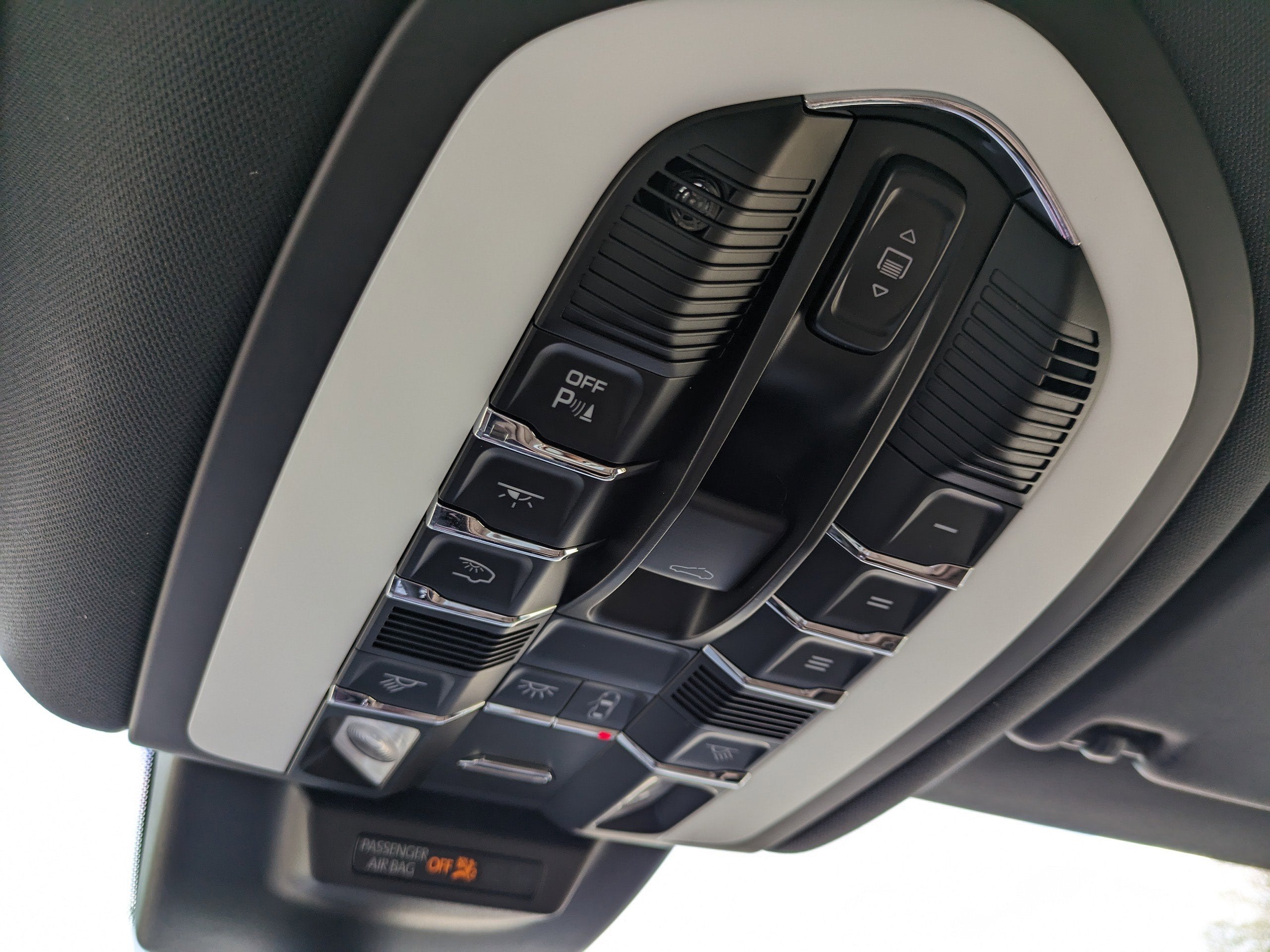 2024 Porsche Macan S