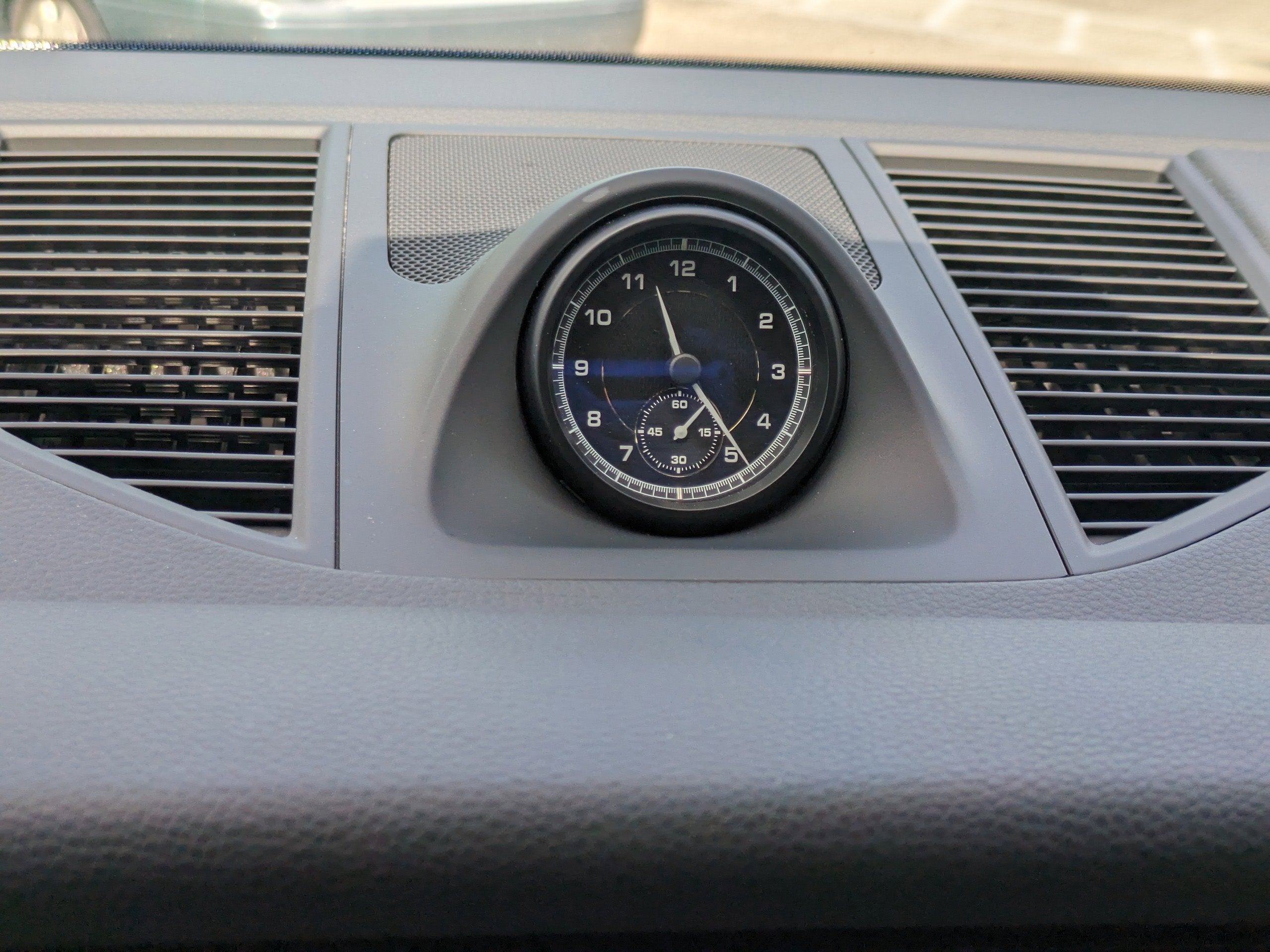 2024 Porsche Macan S