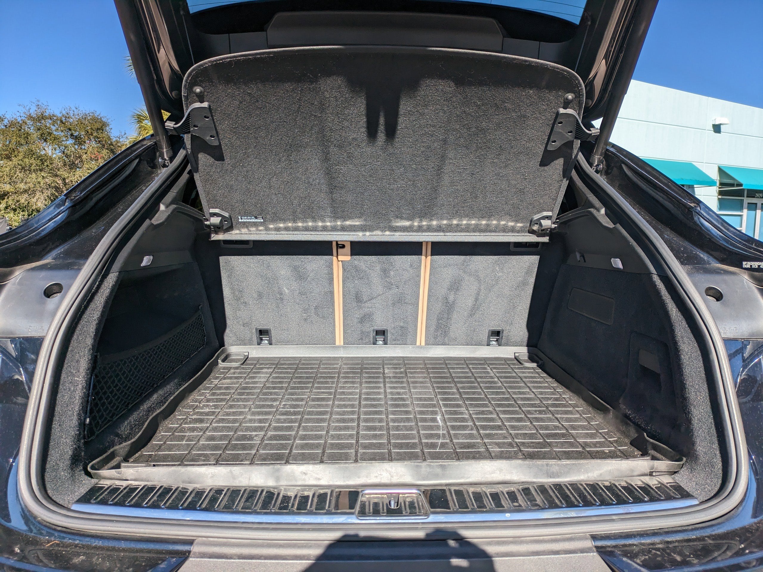 2022 Porsche Cayenne Base