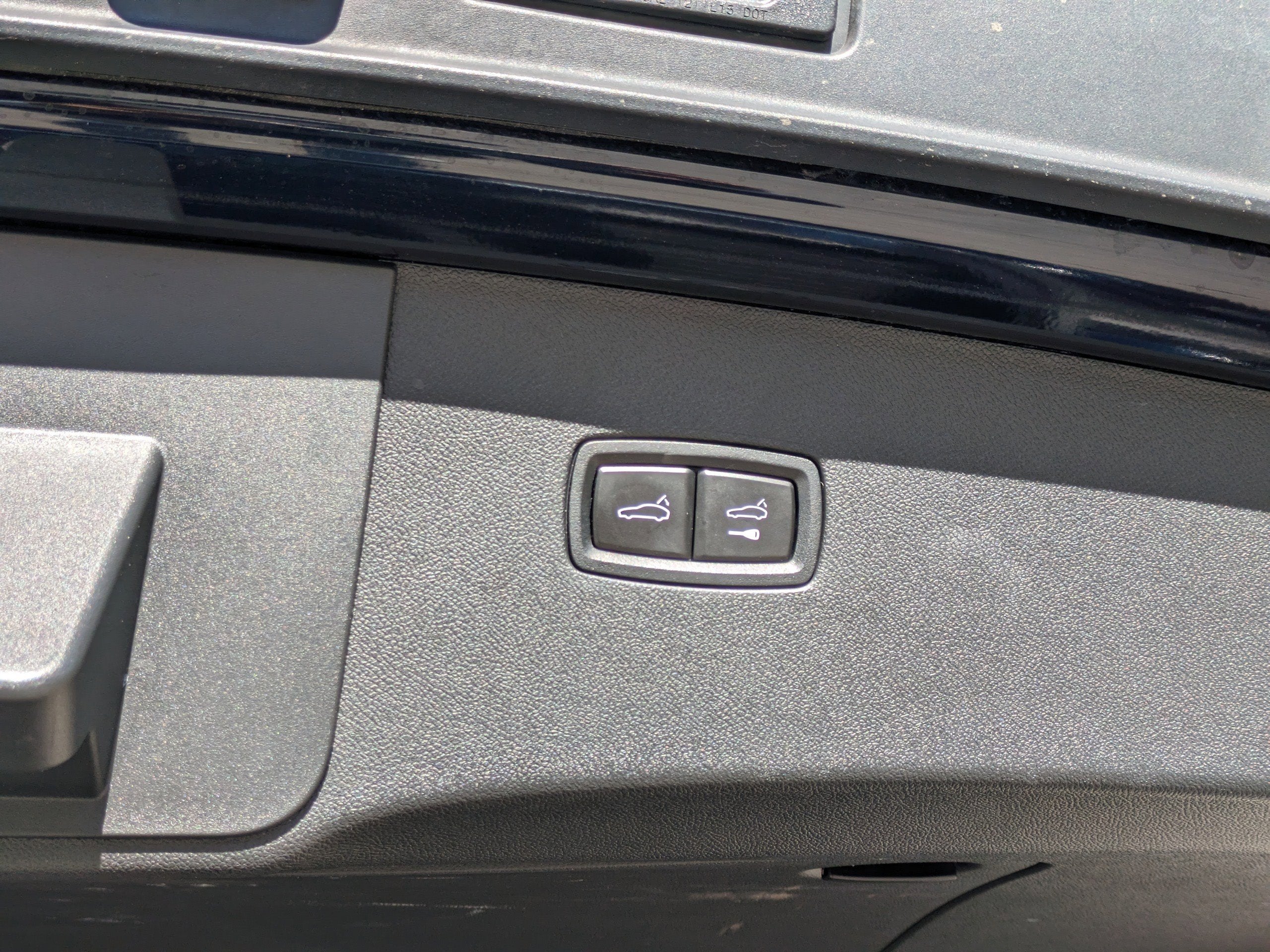 2022 Porsche Cayenne Base