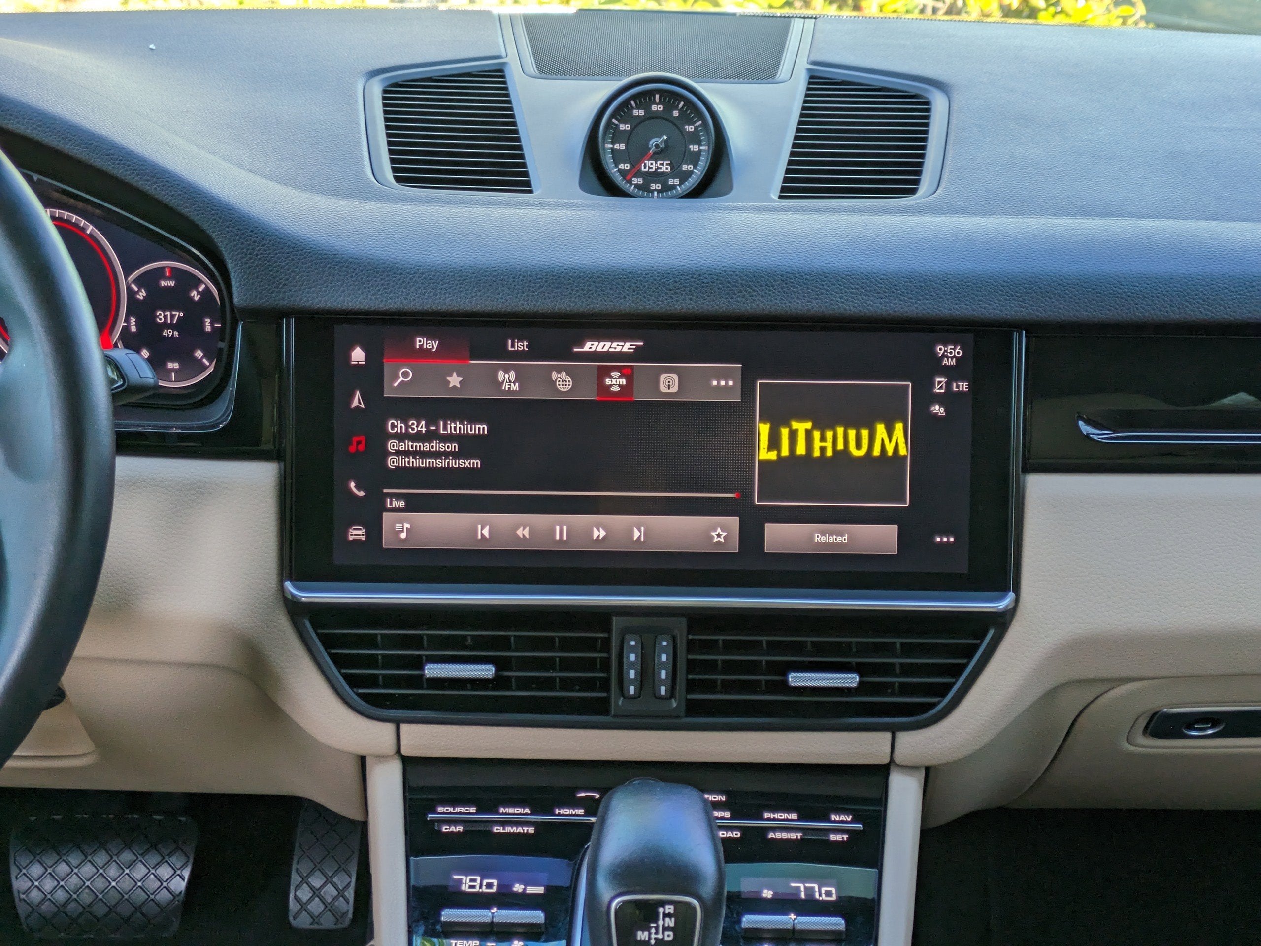 2022 Porsche Cayenne Base