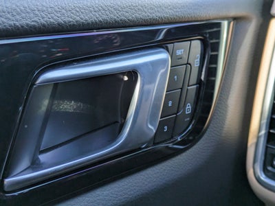 2022 Porsche Cayenne Base