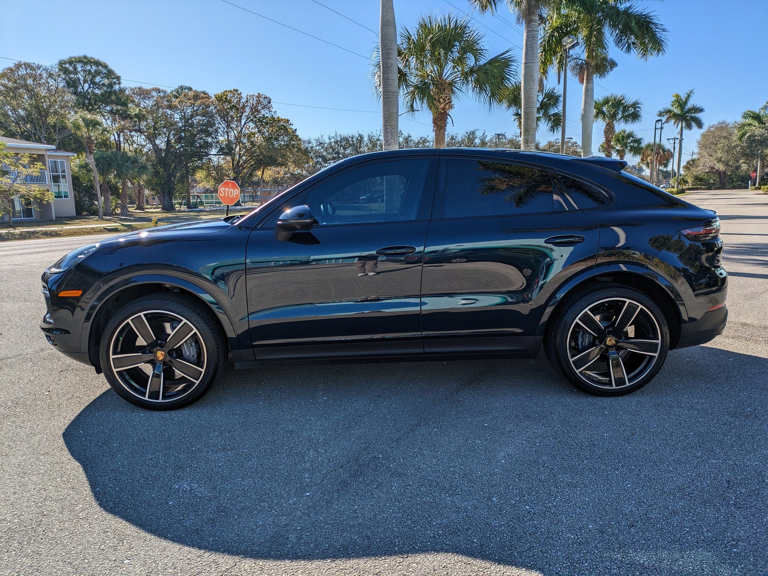 2022 Porsche Cayenne Base