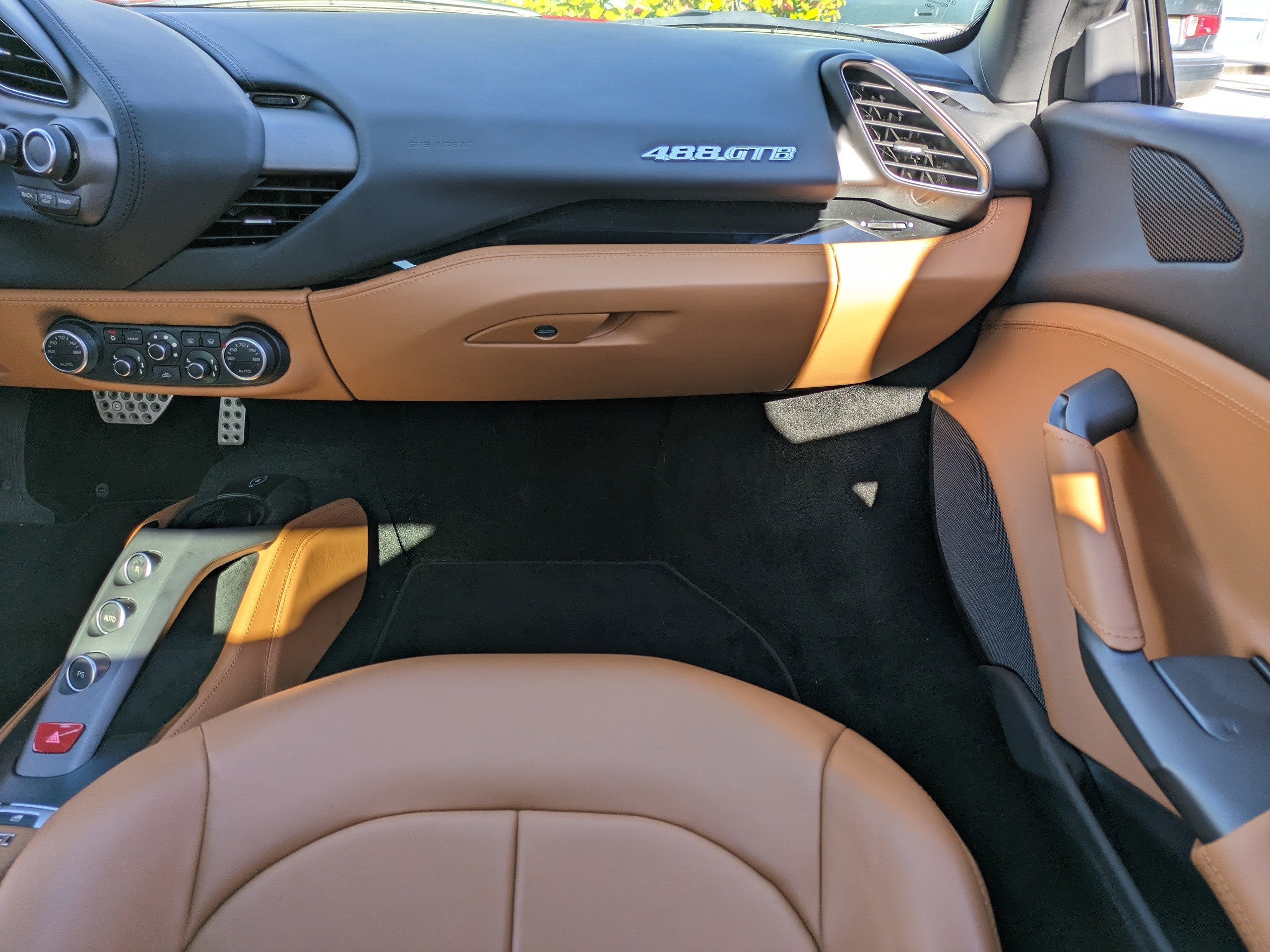 2019 Ferrari 488 GTB Base